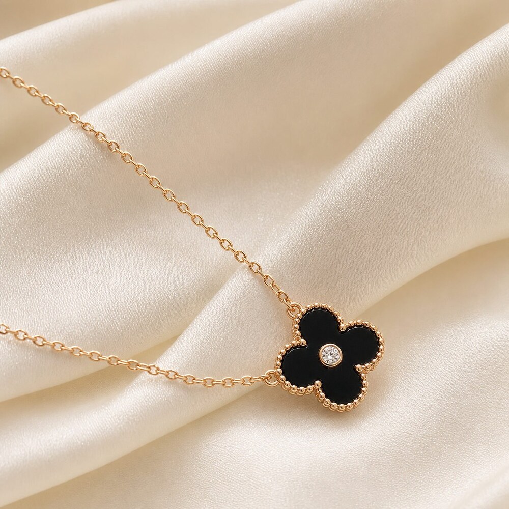Van Cleef & Arpels Elegant Signature Necklace Style 5 | New with Box - Picture 3 of 9